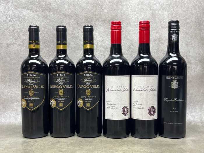 Mixed red wine, six bottles