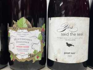 Mixed Pinot Noir, six bottles - 4