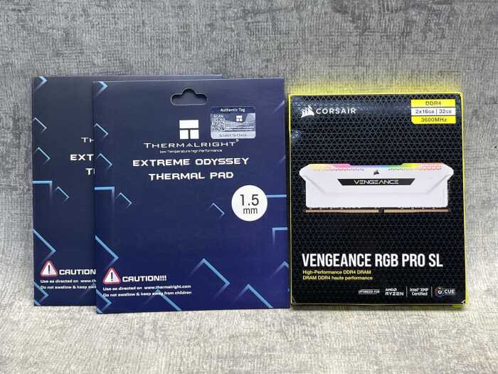 Corsair Vengeance RGB Pro SL DDR4 & two Thermal pads