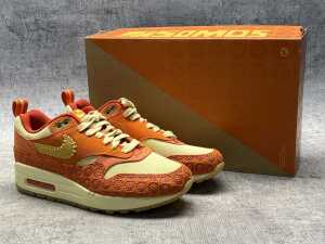 Nike Air Max 1 PRM Somos Familia size US 7.5 Women's