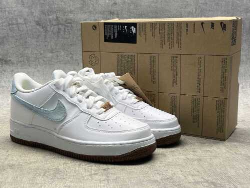 Nike Air Force 1 LV8 (GS) size US 6 Youth