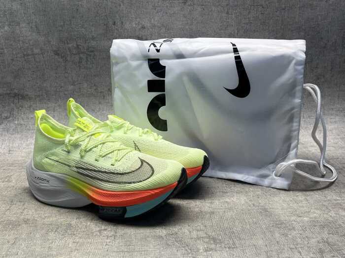 Nike Air Zoom Alphafly Next% size US 8 Men's