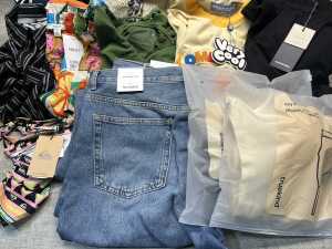 Group of Women's clothing size XL - 4