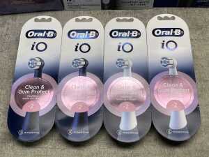 Group of Oral B products - 3