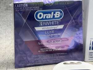 Group of Oral B products - 4