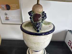 Pair of mid-century Mexican glazed ceramic table lamps with applied fruit design - 4
