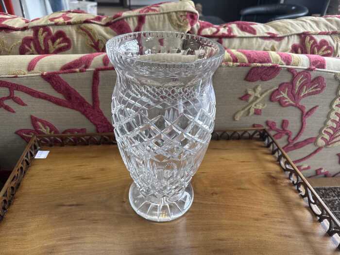 Cut crystal baluster-shaped vase