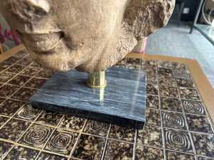 Reproduction bust of Tutankhamen on a stone base - 2
