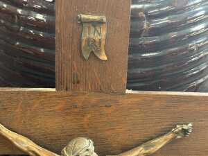 Decorative timber crucifix featuring a copper corpus. - 3