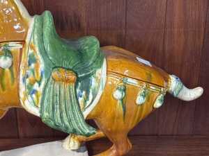 Tang-style ceramic horse figure - 3