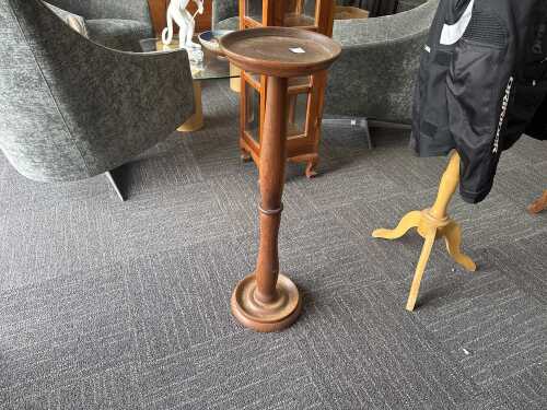 Early 20th century cedar plant stand