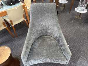 Pair of Arthur G Luna Swivel Chairs - 3
