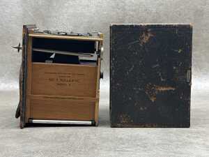 Two antique Kodak No.2 Bulls-Eye box cameras - 4