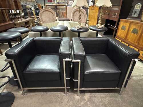 Pair of Le Corbusier Style LC2 Lounge chairs