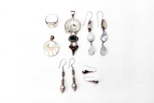 A collection of jewellery in sterling silver
