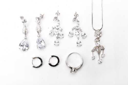A collection of jewellery in sterling silver