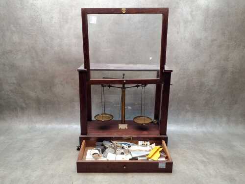 Felton Grimwade & Co antique scientifics scales
