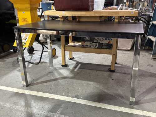 Modern office desk