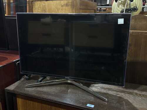 Samsung 32'' TV on stand
