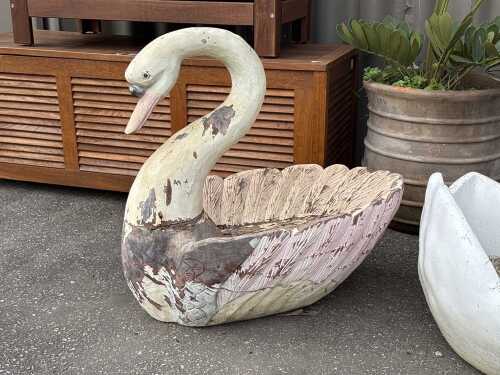 Timber swan figure planter