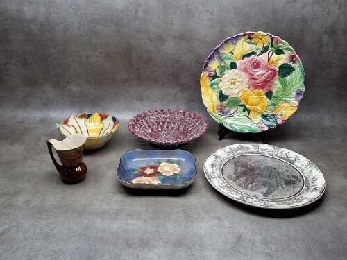 Assorted ceramics, including majolica