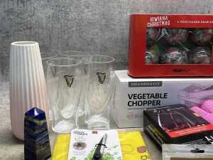 Group of homewares - 2
