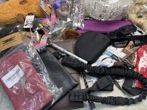 Group of Women's accessories - 5