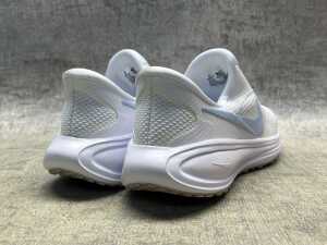 Nike Revolution 8 Easy On size US 8 Women's - 4