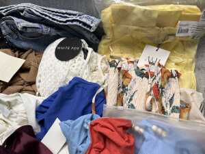 Group of Women's clothing size XS - 3