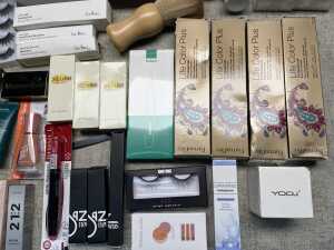 Group of beauty products - 6