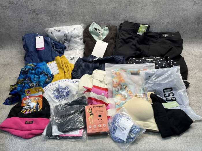 Group of Women's clothing size L