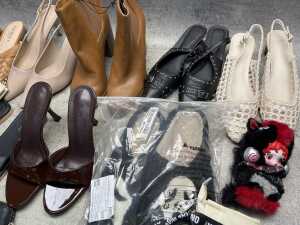 Group of Women's accessories - 3