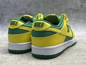 Nike Dunk Low Retro BTTYS size US 8.5 Men's - 4