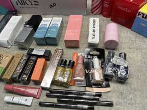 Group of beauty products - 4