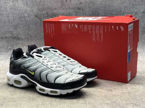 Nike Air Max Plus size US 8.5 Men's