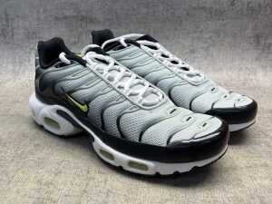 Nike Air Max Plus size US 8.5 Men's - 3