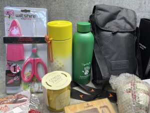 Group of homewares - 2