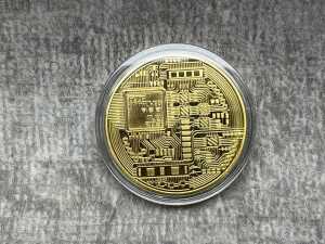 Group of Bitcoin memorabilia coins - 3