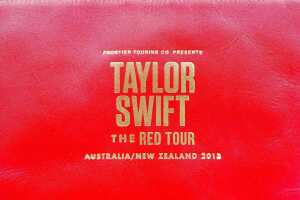 Taylor Swift The Red Tour Australia New Zealand 2013 official red leather zip-up pouch - 2
