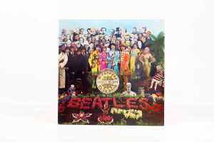 Six Beatles vinyl records, all late '70s pressings - 5