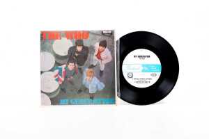 Four 45rpm 7" EPs with original picture sleeves - 3