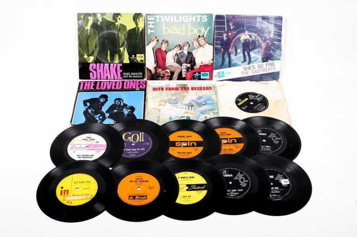 1960s Australian 7" singles and EPs, sixteen in total