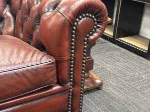 Brown leather Chesterfield two-seater sofa - 3