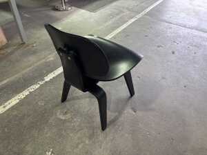 Mid-century style black accent chair - 3