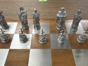 Royal Selangor pewter 'Camelot' chess set - 2