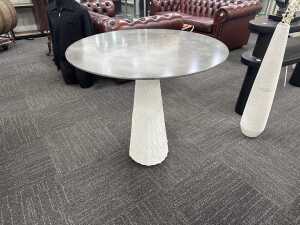 Australian-made Bieemele "Glazuur" round table RRP $3,850