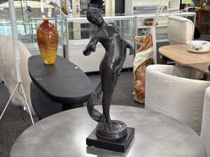 Art Nouveau bronze sculpture of a woman. Original by P. Capellano - 2