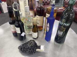 Assorted mainly Continental liqueurs and mixers - 3