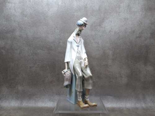 Lladro clown with 'Concertina' figure