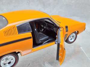 Classic Carlectables 1972 Vitamin C e49 charger model car - 5